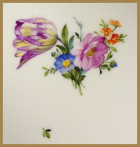 ht032a-center.jpg - 21476 Bytes