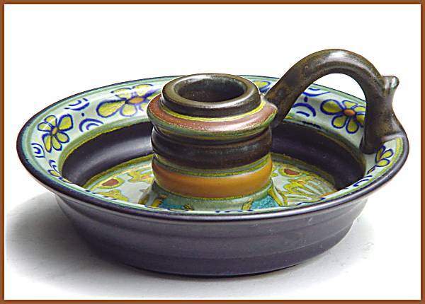 l146Goudacndlstck1A.jpg - 36022 Bytes