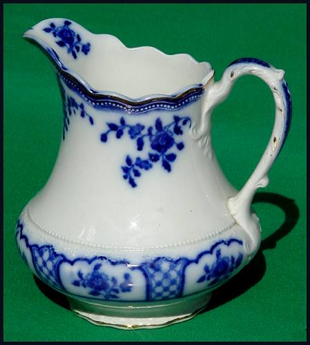 k030Melpitcher.jpg - 30137 Bytes