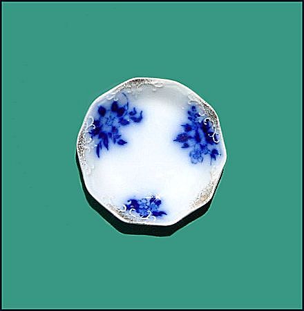 l151butterpat3A.jpg - 16959 Bytes