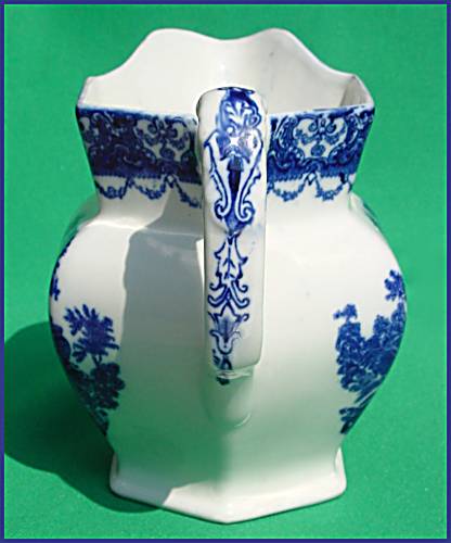 l179pitcher-back.jpg - 26306 Bytes